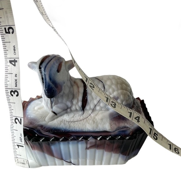 Westmoreland Purple Slag Glass Lamb Covered Dish - Picture 14 of 15